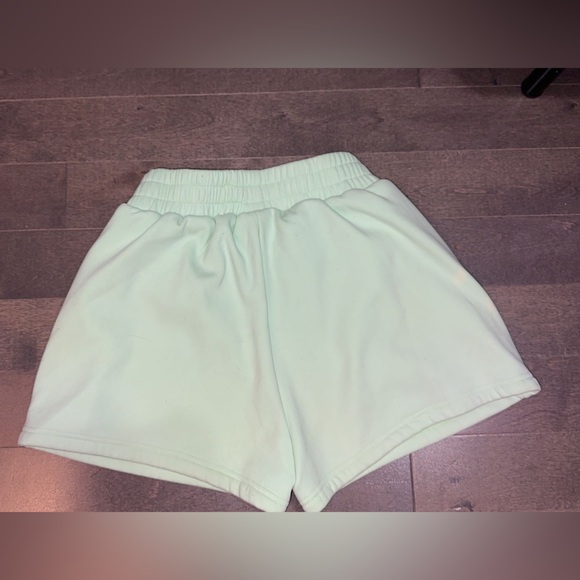 Hoaka - Picture 2 of 3